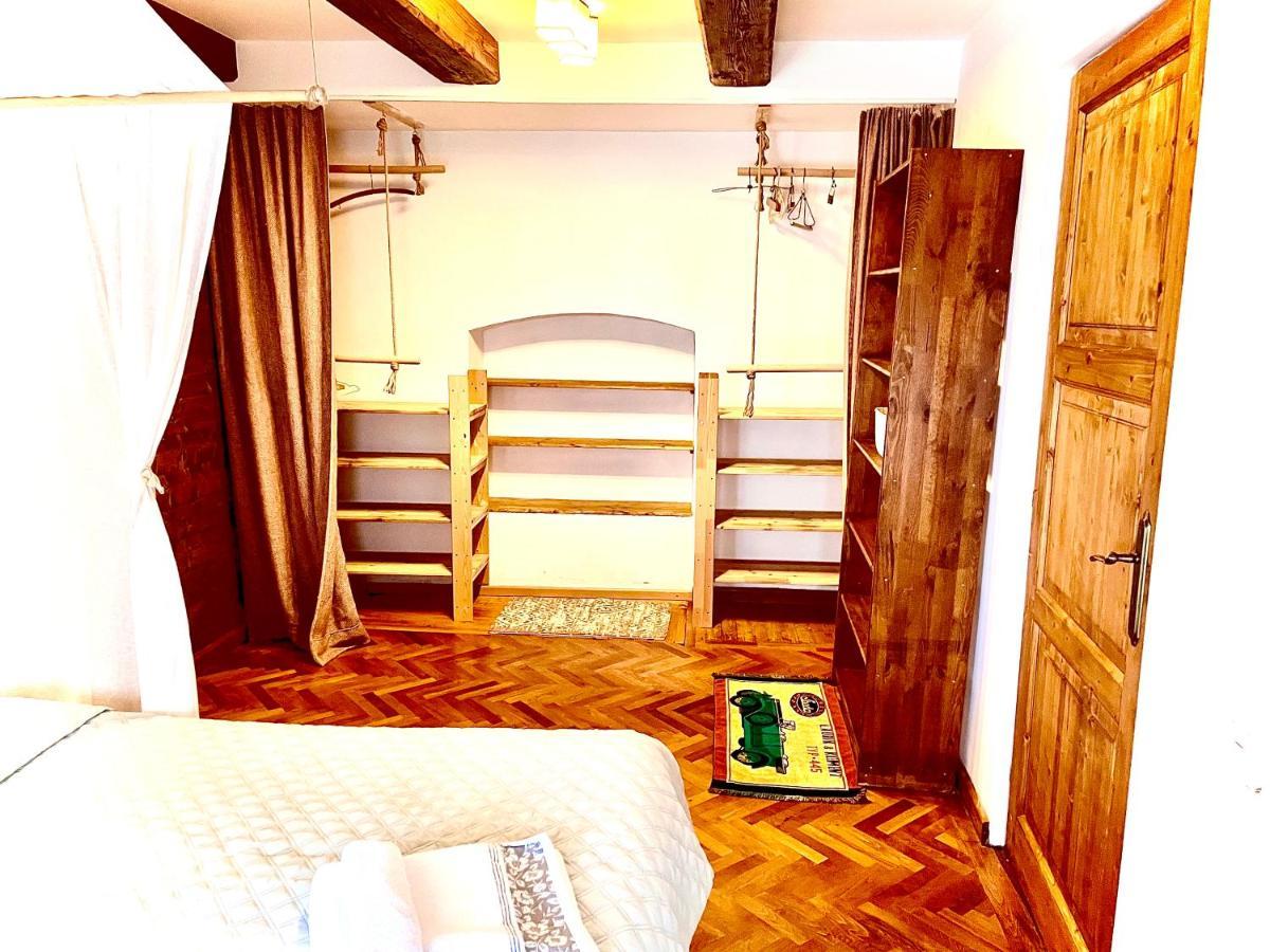 Apartmán Apartament Rustic In Centrul Istoric Brašov Exteriér fotografie