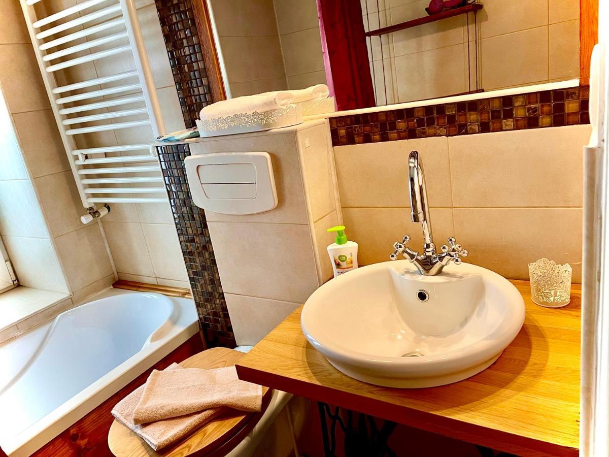 Apartmán Apartament Rustic In Centrul Istoric Brašov Exteriér fotografie
